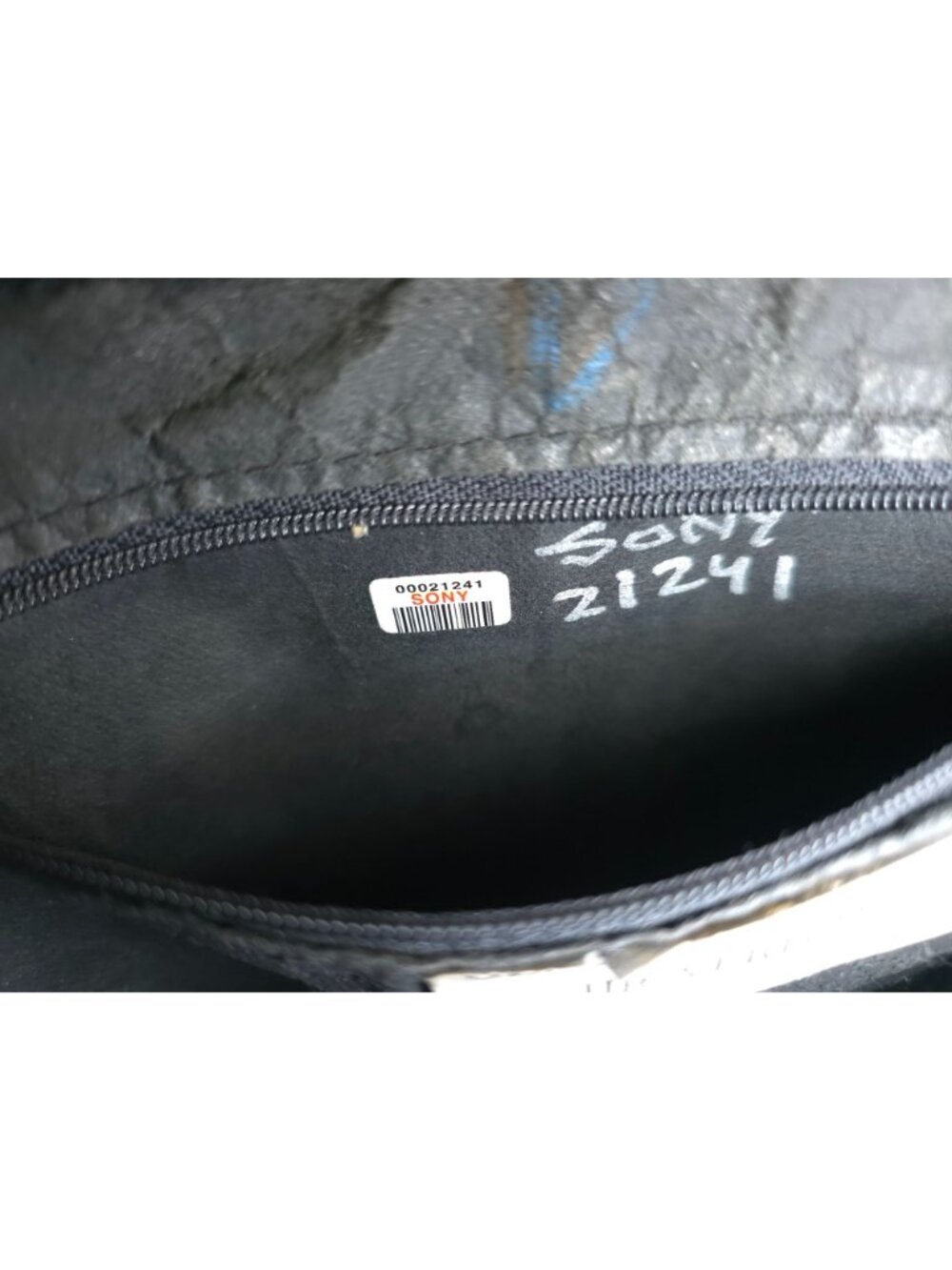 Vintage Sony Studios Wardrobe x Genuine Italian Leather Black Crossbody Bag - Picture 9 of 10